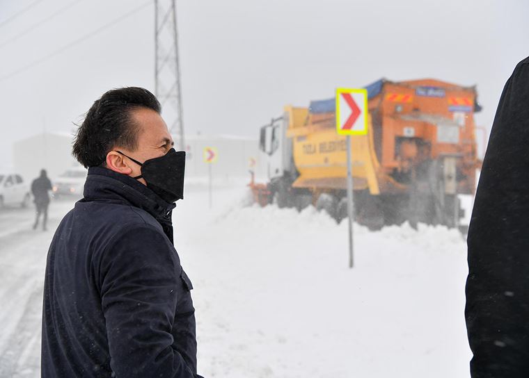 Tuzla Belediyesi Ekipleri, Kar Yağışına Karşı Teyakkuzda