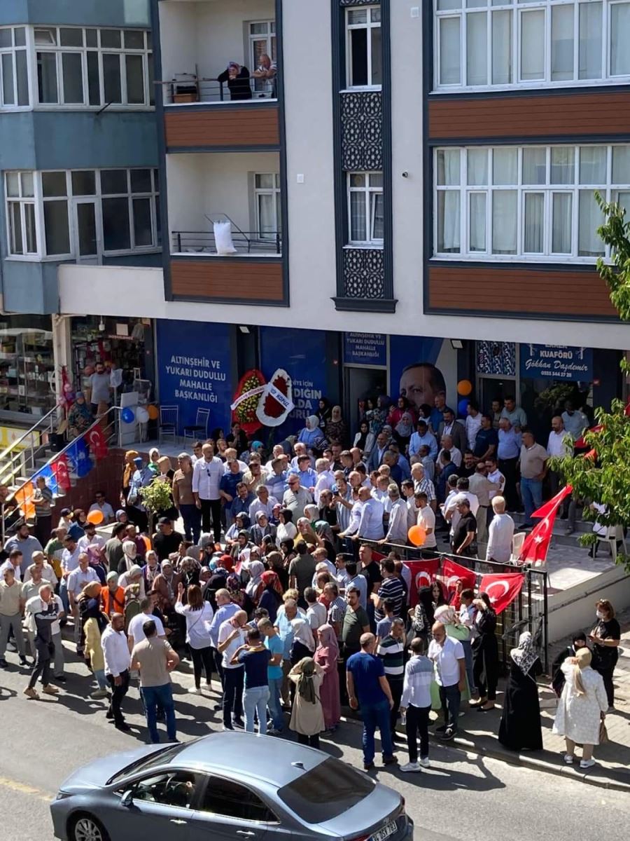 Ak Parti Ümraniye Altınşehir ve Yukarı Dudullu Mahalle Teşkilatları Coşkulu Bir Törenle Açıldı