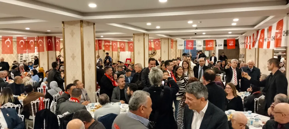 CHP Çekmeköy Belediye Meclis Üyesi Adayları Soner Çiçekli ve Azîz Fidan İftarında İzdiham Oluştu