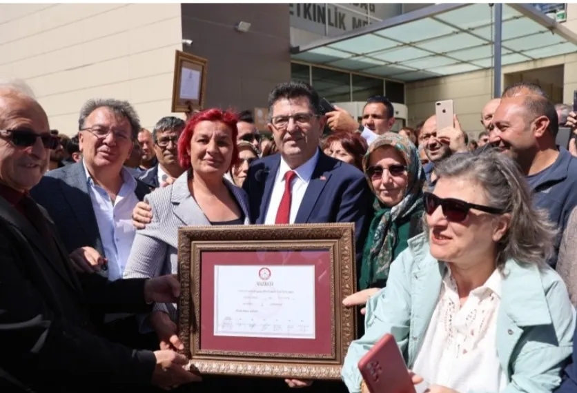 Çekmeköy Belediye Başkanı Orhan Çerkez ve CHP