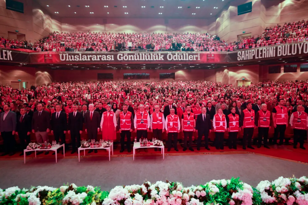 4. Kırmızı Yelek Uluslararası Gönüllülük Ödülleri Sahiplerini Buldu