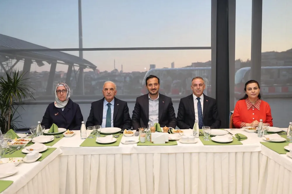 AK Parti Ümraniye Önemli Misafirleri Ağırladı