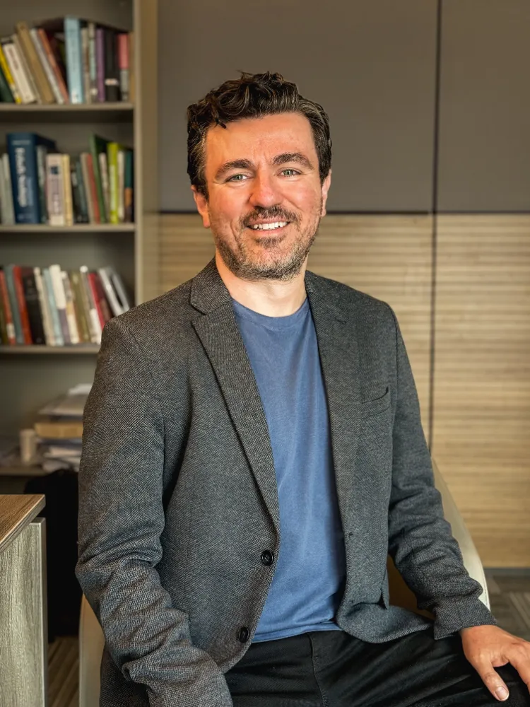 Paylaşmaya odaklanırken, yaşamın kendisini  kaçırıyoruz”