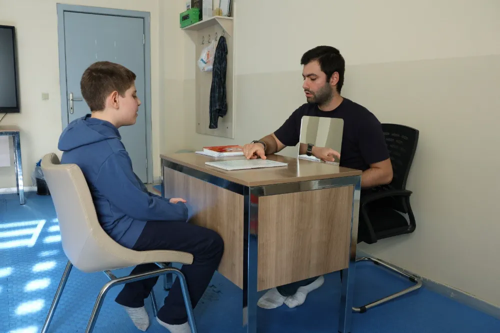 DİL VE KONUŞMA TERAPİSİ DESTEĞİYLE HER ÇOCUK KENDİ SESİNİ BULUYOR