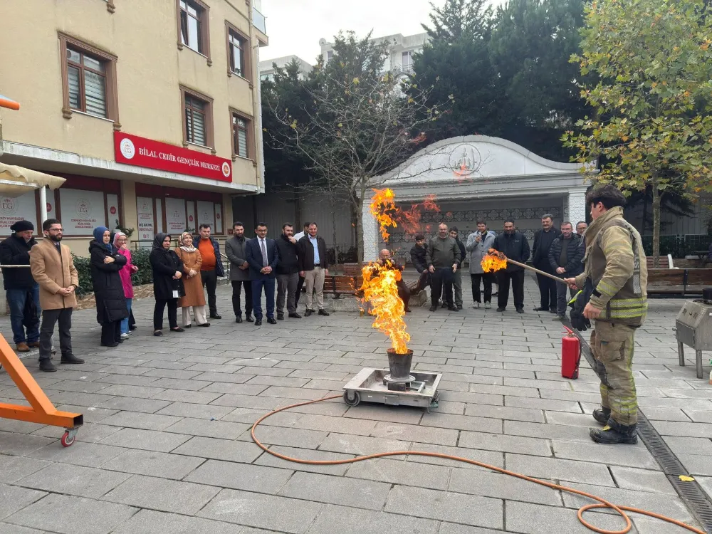 Çekmeköy Müftülük Personeline Yönelik Yangın Tatbikatı Gerçekleştirildi