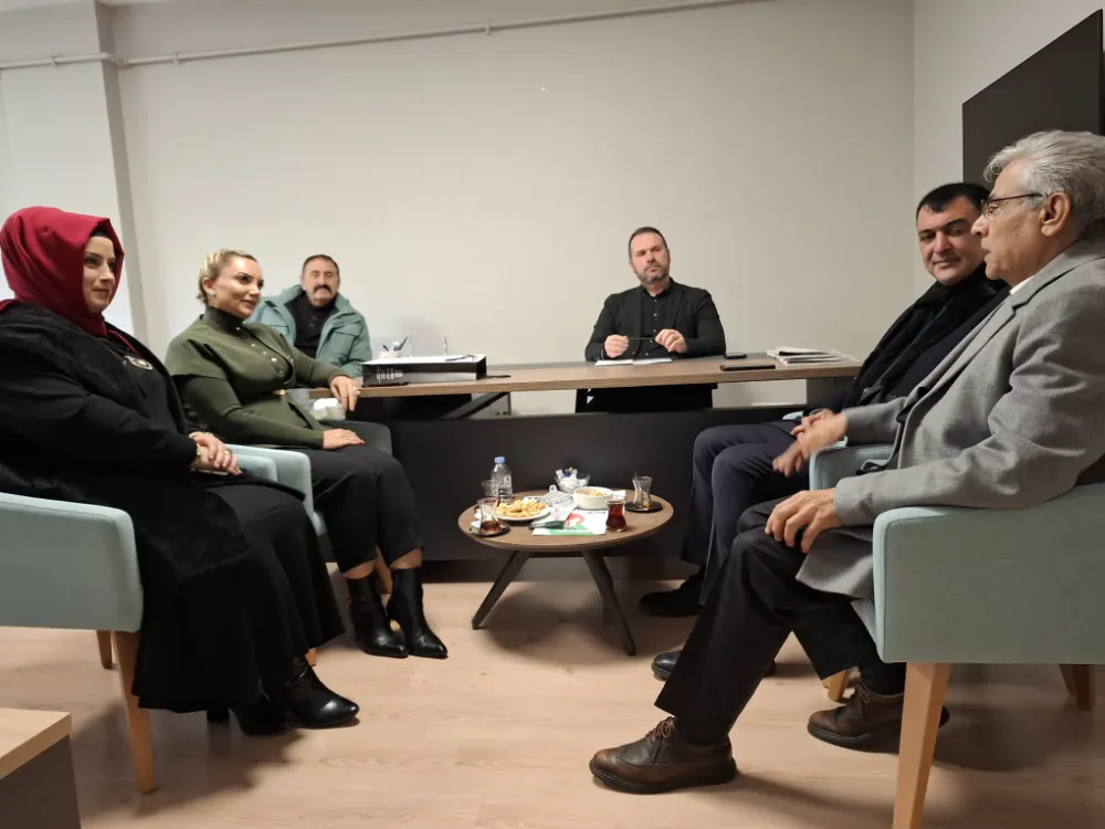 AK Parti Çekmeköy İlçe Başkanlığı Heyetinden Yeşilay