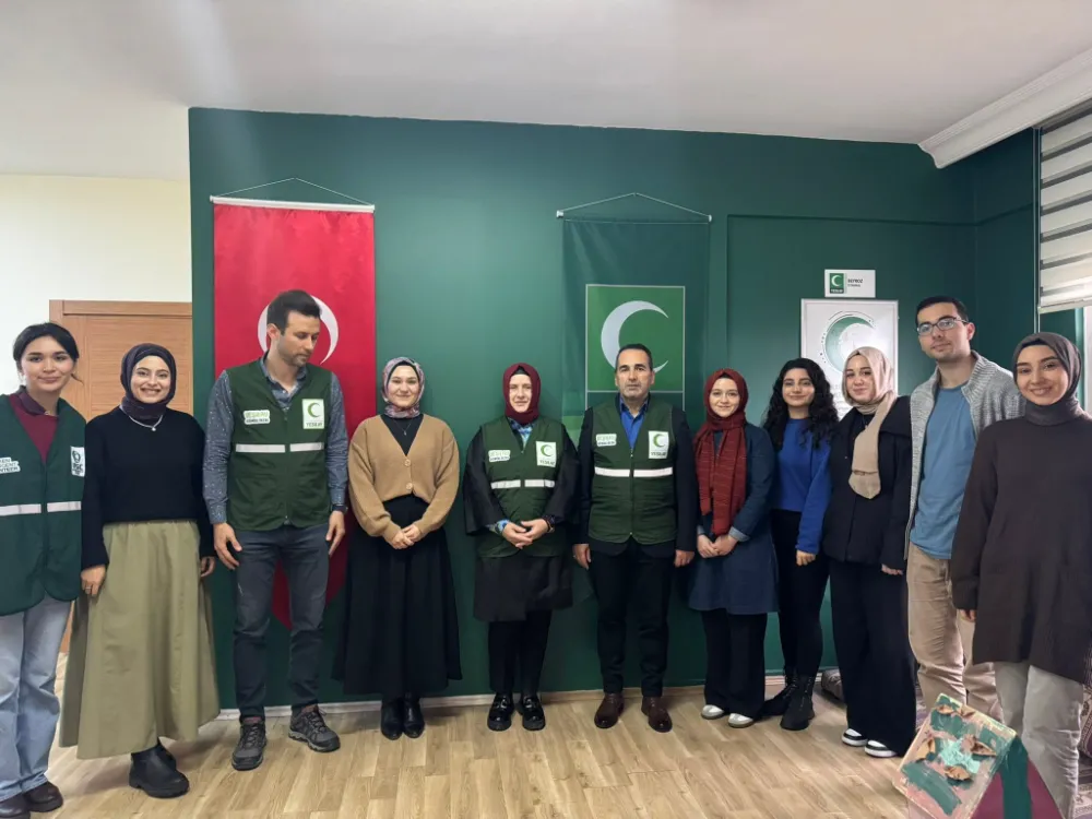 Esat Kalay Yeşilay Gönüllüleri İle Buluştu