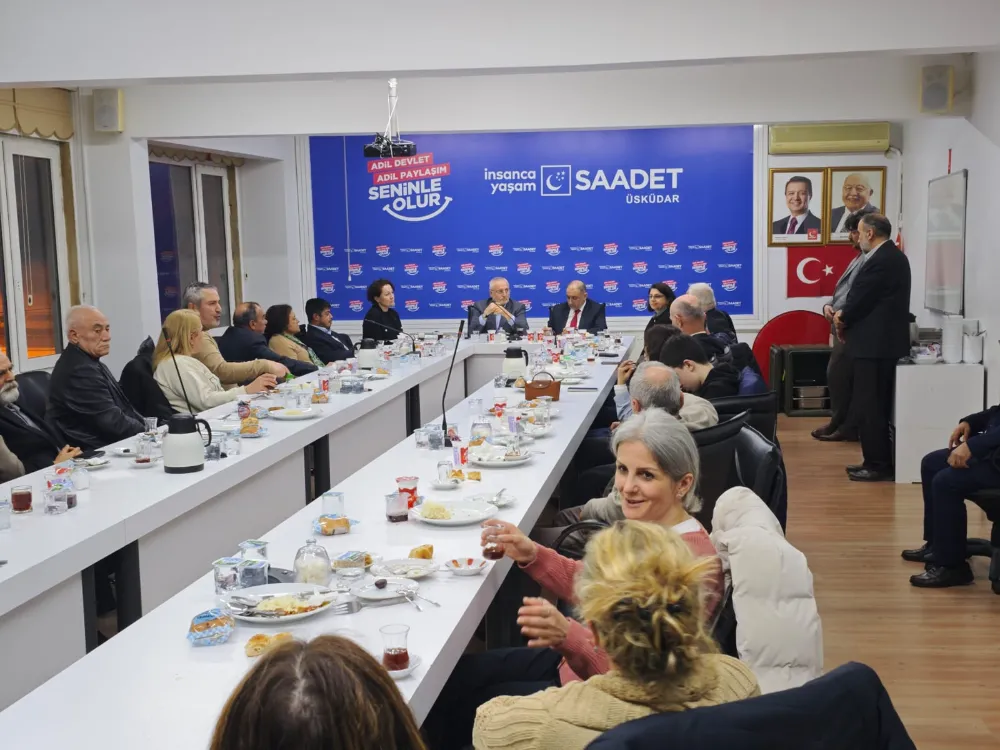 Üsküdar Saadet Muhtarlarla İftar Yaptı 