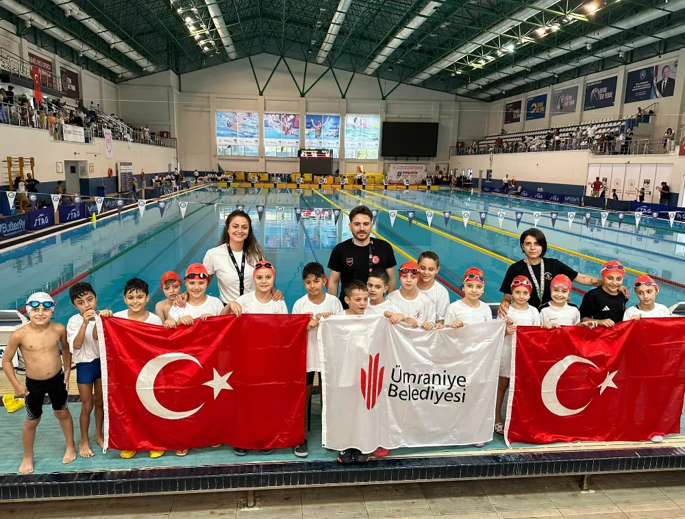MİNİK YÜZÜCÜLERİMİZDEN ULUSAL YARIŞLARDA GURURLANDIRAN BAŞARI