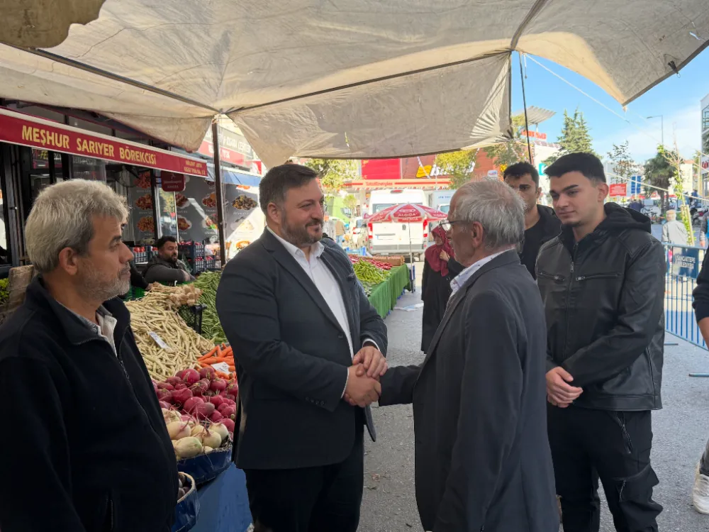 Başkan Torlak Semt Pazarında Esnaf ve Vatandaşlarla Hasbihal Etti