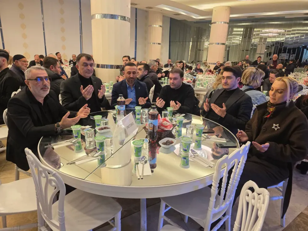 Çekmeköylü Karslılar İftarda Buluştu