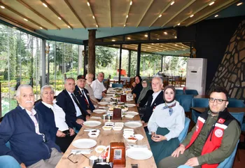 Kaymakam Çelik Şehit Babaları İle Buluştu