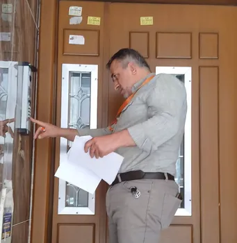 Bayram Gündüz Kapı Kapı Dolaşıp Yeni Üye Kaydı Yapıyor